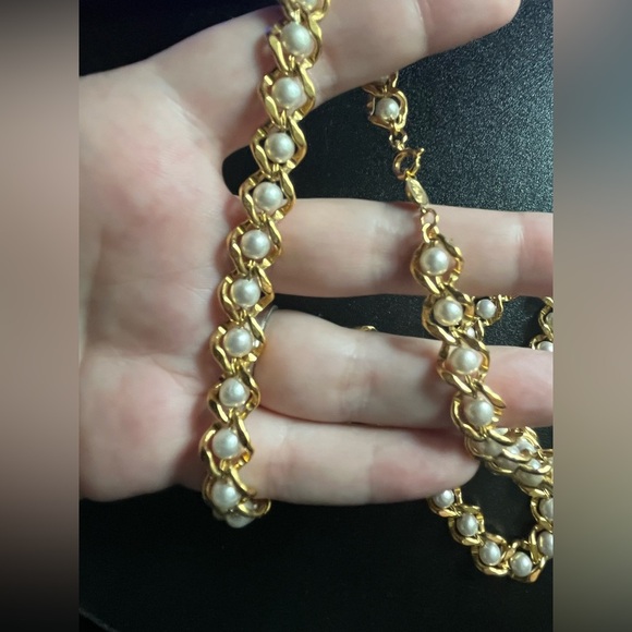 Vintage Napier Signed Single Strand Faux Pearl Woven Gold Tone Necklace - Picture 3 of 5